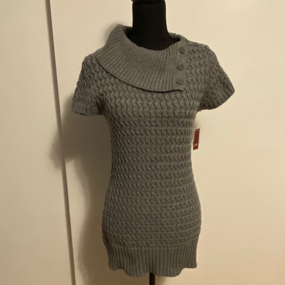 NWT - No Boundaries Split Neck Tunic/ Sweater